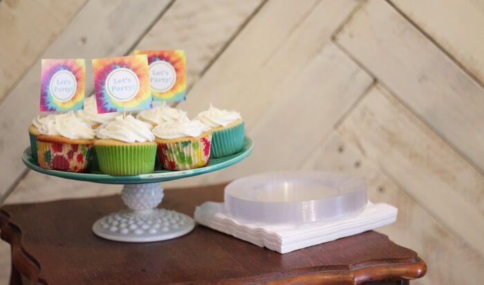 tie dye cupcakes