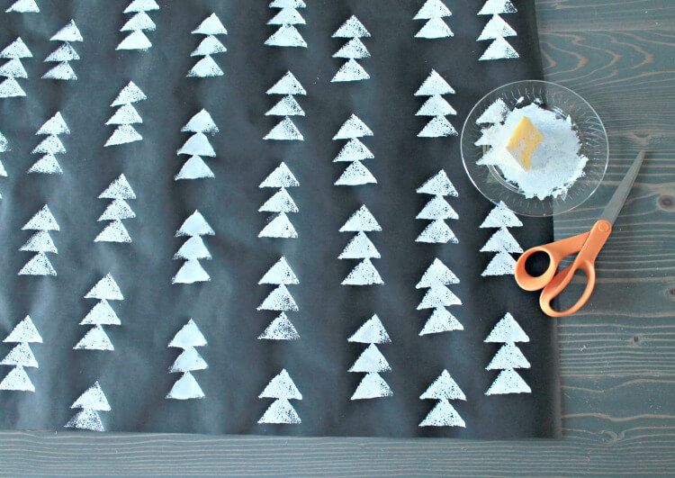 modern-christmas-tree-wrapping-paper