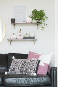 Modern Fall Home Tour 2017: KC home decorated for fall. How to use pink for fall.