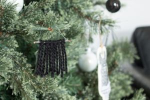 Create simple and modern DIY Christmas ornaments with yarn and twigs! | My Breezy Room