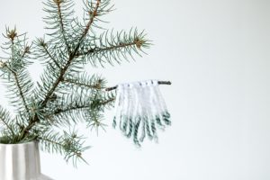 Create simple and modern DIY Christmas ornaments with yarn and twigs! | My Breezy Room