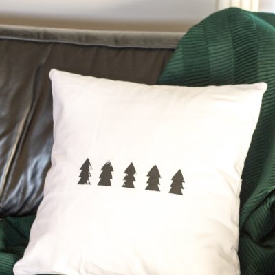 DIY Scandi Pillow: Simple Modern Pillow DIY | My Breezy Room #scandichristmas #scandidecor #modernchristmas #modern decor #diyscandi #diypillow