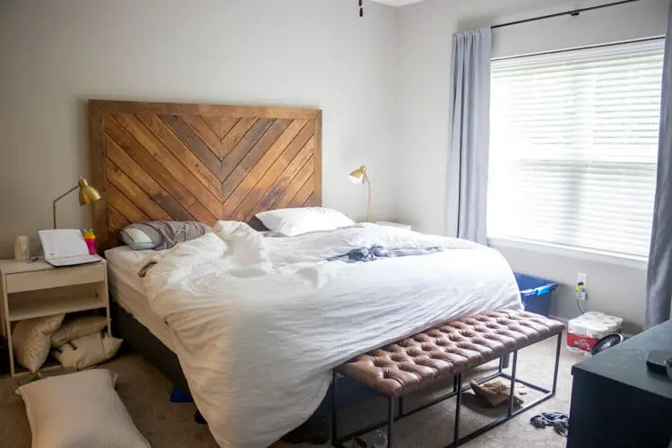 Real life home tour: how my minimalist apartment really looks. This is our messy bedroom. 